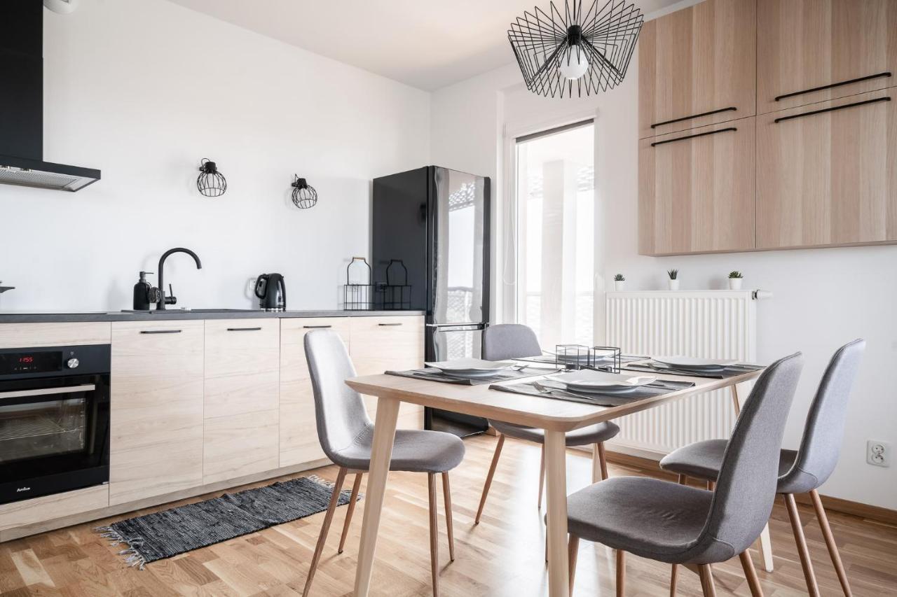 Rentplanet - Apartamenty Atal Tower Wrocław Kültér fotó